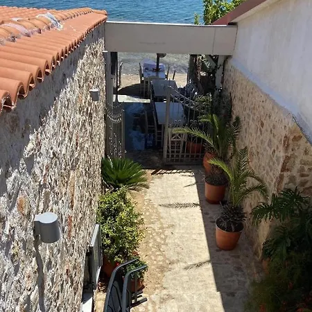 Pallas Keratea Buitenkant foto