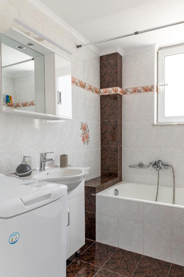 Pallas Apartment *
